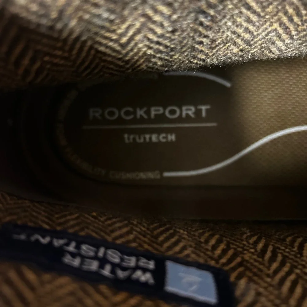 Rockport Mens RMCASPE Water Resistant Suede Chukka Boots Taupe Tan 14W Wide